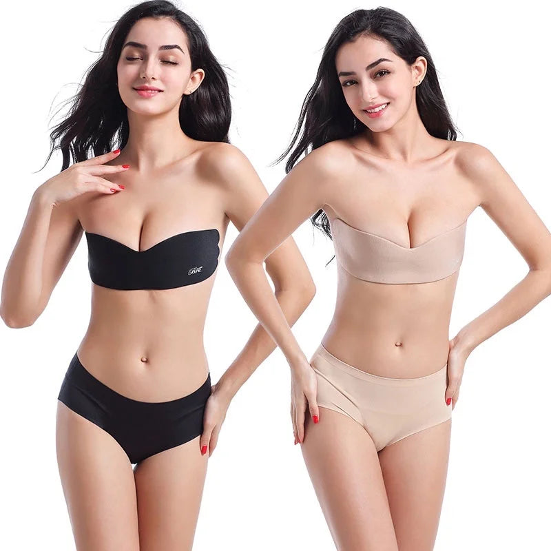Soutien gorge à bandeau en adhésif